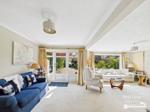 Sitting Room- click for photo gallery